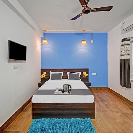 Hotel Capital O Madison Blue à Bhubaneswar Extérieur photo